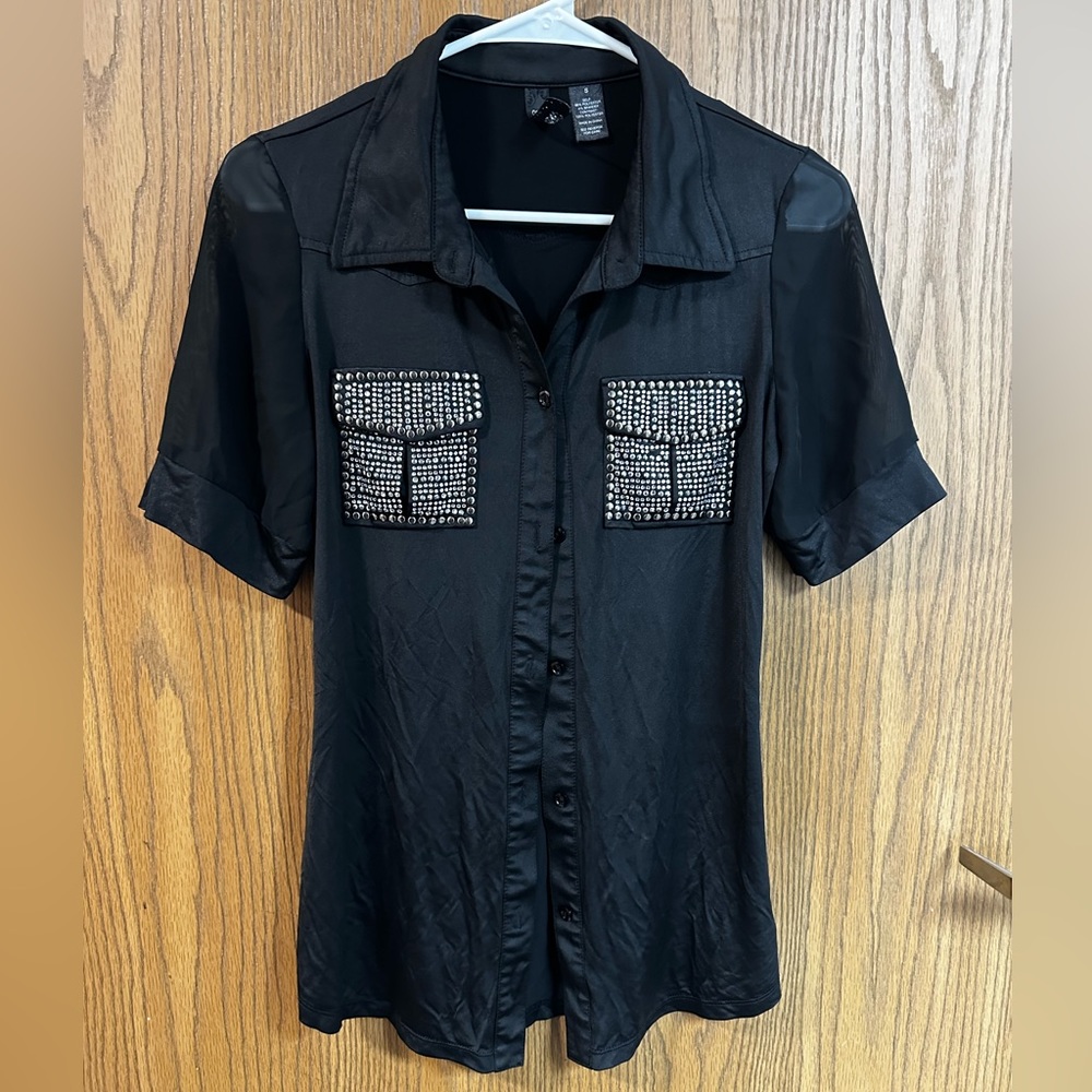 Cute blouse to dress up or down